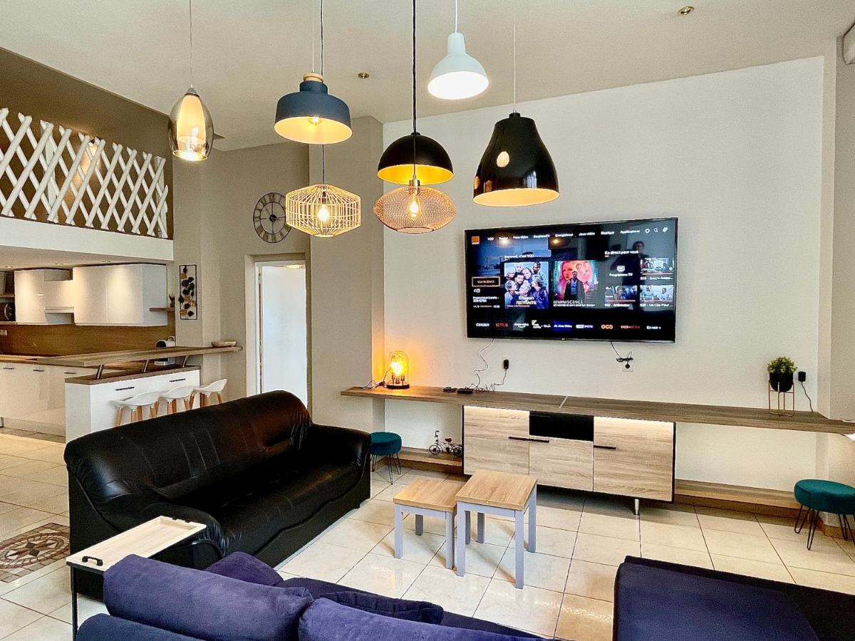 モンリュソンLoft Saint Jeanアパートメント エクステリア 写真